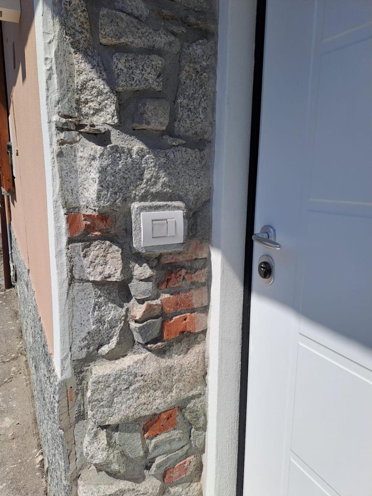 Villa Stone House San Maurizio D'opaglio Exterior foto